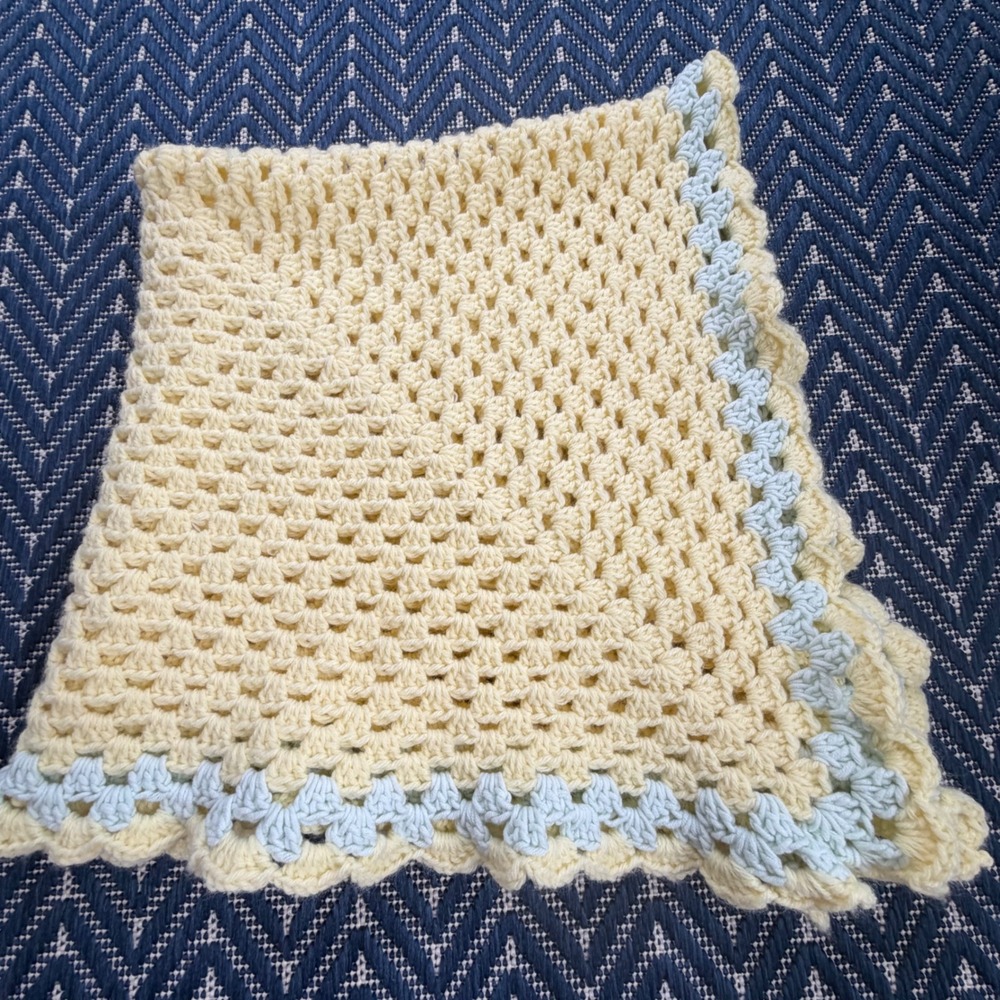 Handmade Crochet Granny Square Baby Blanket Kids OS Cream Blue Scalloped Border